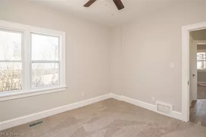 16 E Catawba Avenue, Akron, OH 44301 - Photo 18