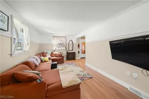 2452 Clara St, Cuyahoga Falls, OH 44221 - Photo 4