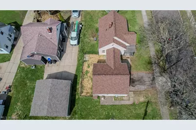 1582 Evergreen Avenue, Akron, OH 44301 - Photo 44