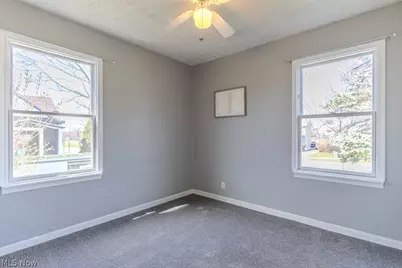 1582 Evergreen Avenue, Akron, OH 44301 - Photo 18