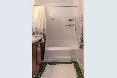 1582 Evergreen Avenue, Akron, OH 44301 - Photo 16