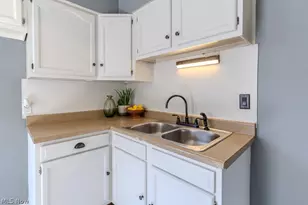 1582 Evergreen Ave, Akron, OH 44301 - Photo 14