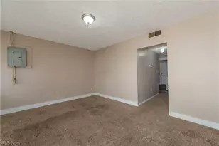 249 W Harris Ave, Ravenna, OH 44266 - Photo 8