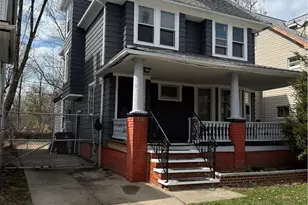 526 E 118th St, Loveland, OH 44108 - Photo 2