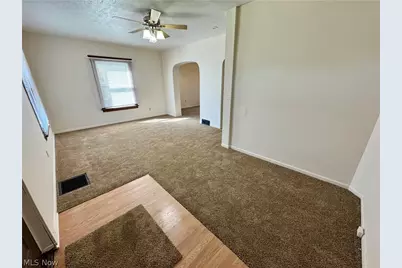 909 Clarendon Avenue SW, Canton, OH 44710 - Photo 10