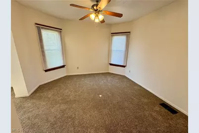 909 Clarendon Avenue SW, Canton, OH 44710 - Photo 18