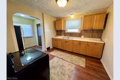 909 Clarendon Avenue SW, Canton, OH 44710 - Photo 12