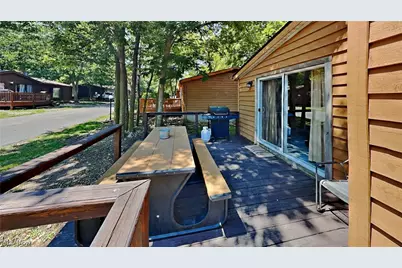 1640 Hazard S Alley, Put in Bay, OH 43456 - Photo 30