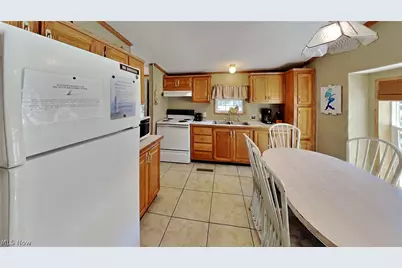 1640 Hazard S Alley, Put in Bay, OH 43456 - Photo 4