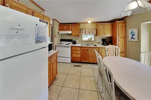 1640 Hazard's Alley, Put in Bay, OH 43456 - Photo 4