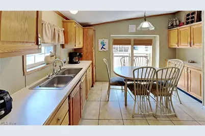 1640 Hazard S Alley, Put in Bay, OH 43456 - Photo 6