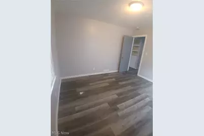 5247 Old Oxford Lane #2, Youngstown, OH 44512 - Photo 10