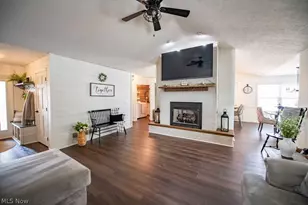 316 Creekside Rd SE, New Philadelphia, OH 44663 - Photo 12