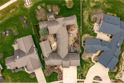 33017 Hidden Hollow Court, North Ridgeville, OH 44039 - Photo 4