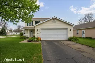 27 Kenilworth Ave, Painesville, OH 44077 - Photo 2