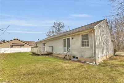 586 Abbe Road, Sheffield Lake, OH 44054 - Photo 4