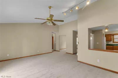 586 Abbe Road, Sheffield Lake, OH 44054 - Photo 18