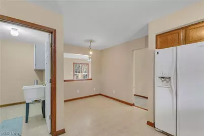 586 Abbe Road, Sheffield Lake, OH 44054 - Photo 14