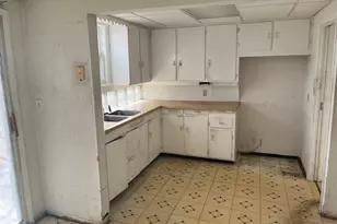 5127 Erwin St, Maple Heights, OH 44137 - Photo 8