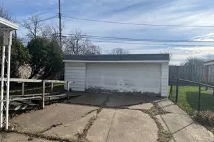 5127 Erwin St, Maple Heights, OH 44137 - Photo 2