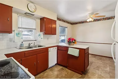 4252 Ridgeview Road, Loveland, OH 44144 - Photo 8