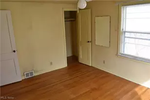 231 Trumbull Ave NE, Warren, OH 44483 - Photo 20