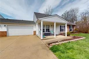 726 N Creek Dr, Painesville, OH 44077 - Photo 2
