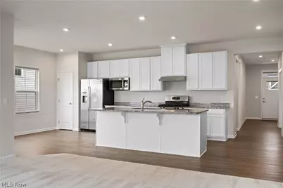 6811 Harrington Court Avenue NE, Canton, OH 44721 - Photo 6