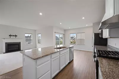 6811 Harrington Court Avenue NE, Canton, OH 44721 - Photo 4