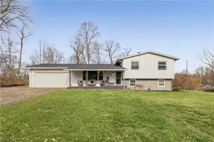 7010 Stonecreek Ave NE, Canton, OH 44721 - Photo 2