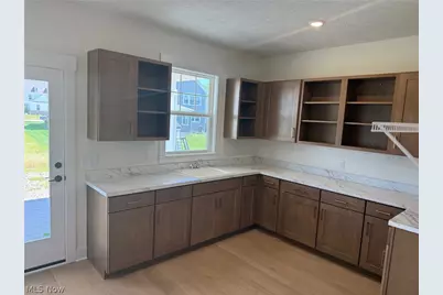 32610 Trillium Court, Avon Lake, OH 44012 - Photo 10