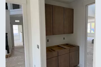 32610 Trillium Court, Avon Lake, OH 44012 - Photo 4