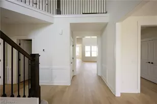 32610 Trillium Ct, Avon Lake, OH 44012 - Photo 2