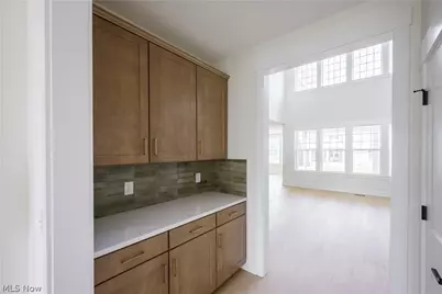 32610 Trillium Court, Avon Lake, OH 44012 - Photo 6