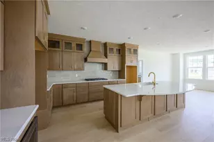 32610 Trillium Ct, Avon Lake, OH 44012 - Photo 14