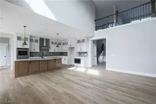 32610 Trillium Ct, Avon Lake, OH 44012 - Photo 6