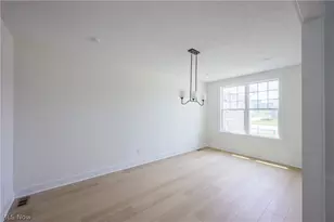 32610 Trillium Ct, Avon Lake, OH 44012 - Photo 4