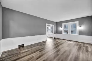 39 25th St NW, Barberton, OH 44203 - Photo 6