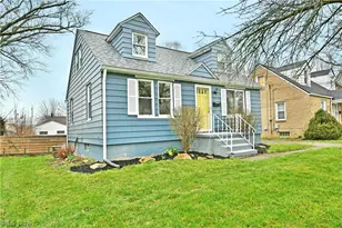 1787 Bonnie Brae Ave NE, Warren, OH 44483 - Photo 2