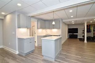 11101 E Washington St, Chagrin Falls, OH 44023 - Photo 32