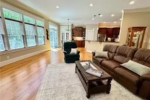 11101 E Washington St, Chagrin Falls, OH 44023 - Photo 10