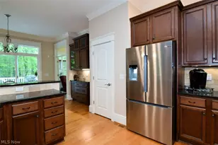 11101 E Washington St, Chagrin Falls, OH 44023 - Photo 16