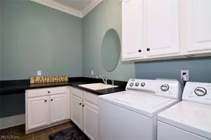 11101 E Washington St, Chagrin Falls, OH 44023 - Photo 20