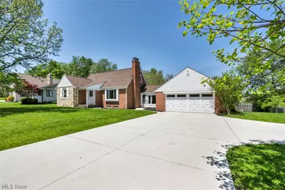 7035 Farview Road, Brecksville, OH 44141 - Photo 2