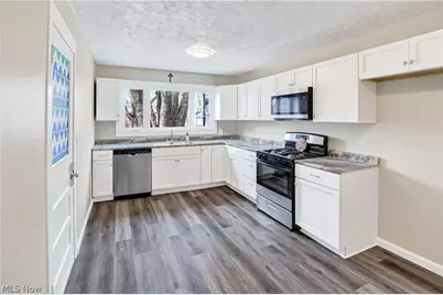 2966 Cleveland Boulevard, Lorain, OH 44052 - Photo 4