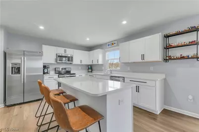 4459 Bellow Drive, Lorain, OH 44053 - Photo 8