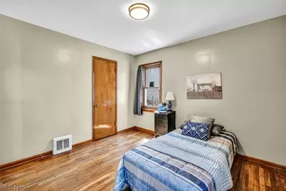 934 E 220th Street, Euclid, OH 44119 - Photo 16