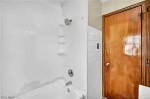 934 E 220th St, Euclid, OH 44119 - Photo 26