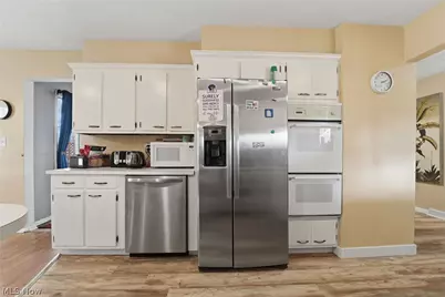 6424 Walrath Circle, Ashtabula, OH 44004 - Photo 10