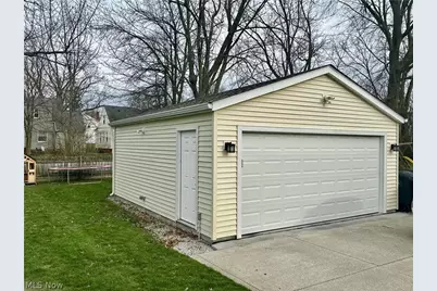 1383 Churchill Road, Lyndhurst, OH 44124 - Photo 38